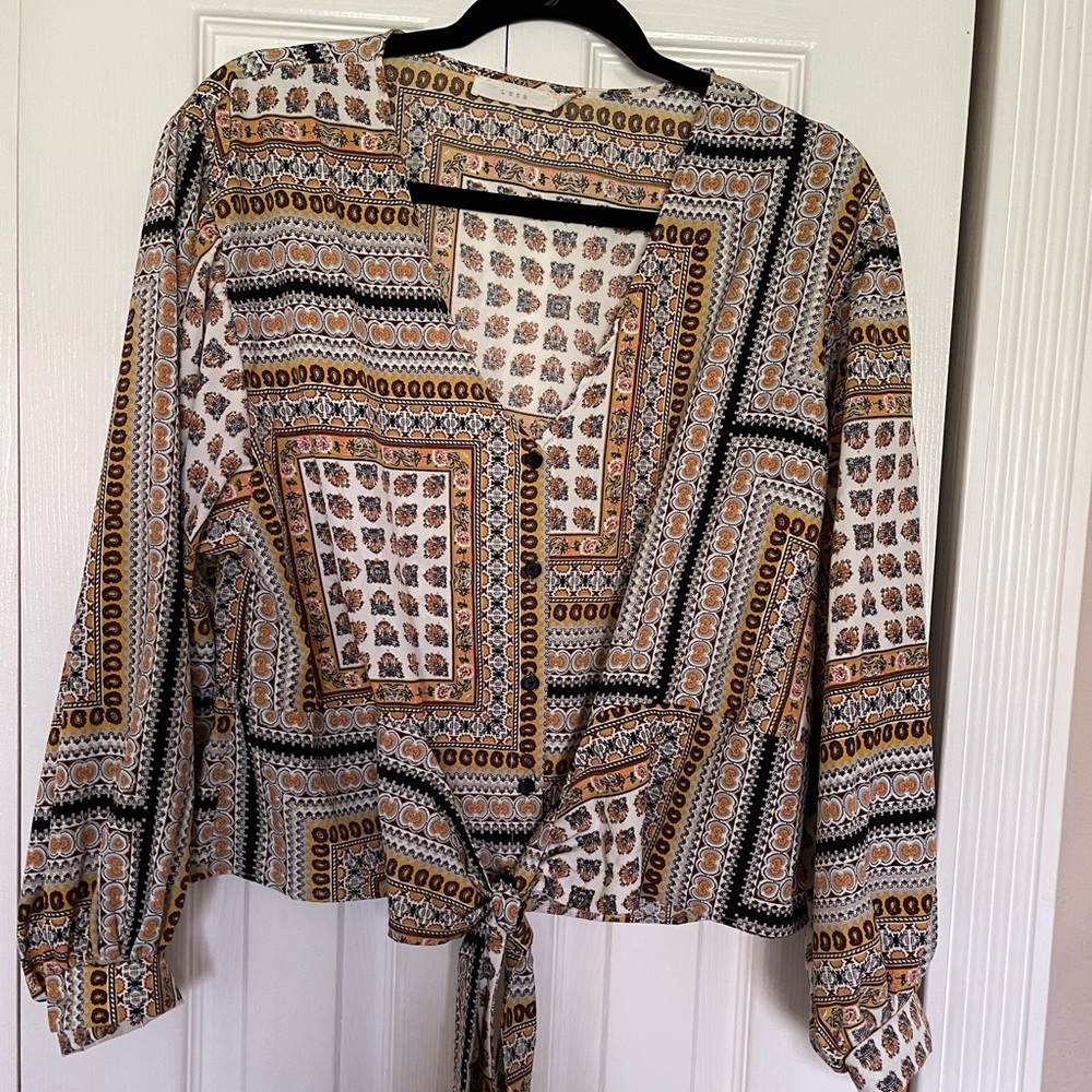 Lush women’s top